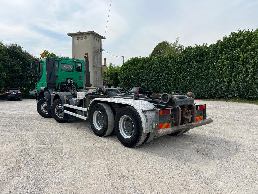 IVECO TRAKKER AD340T41 SCARRABILE - Hook lift: gambar 5 IVECO TRAKKER AD340T41 SCARRABILE - Hook lift: gambar 5