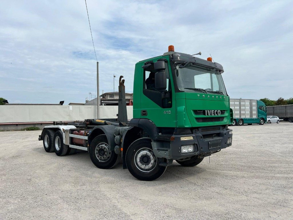 IVECO TRAKKER AD340T41 SCARRABILE - Hook lift: gambar 2 IVECO TRAKKER AD340T41 SCARRABILE - Hook lift: gambar 2