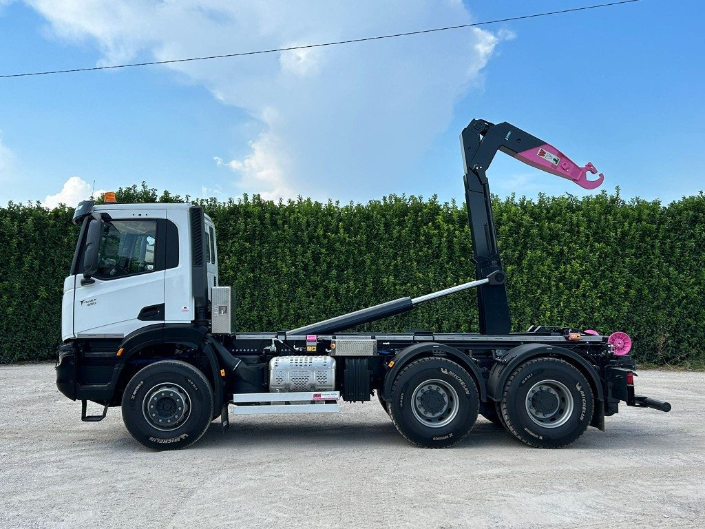 IVECO TRAKKER T-WAY AD380T NUOVO SCARRABILE - Hook lift: gambar 2 IVECO TRAKKER T-WAY AD380T NUOVO SCARRABILE - Hook lift: gambar 2