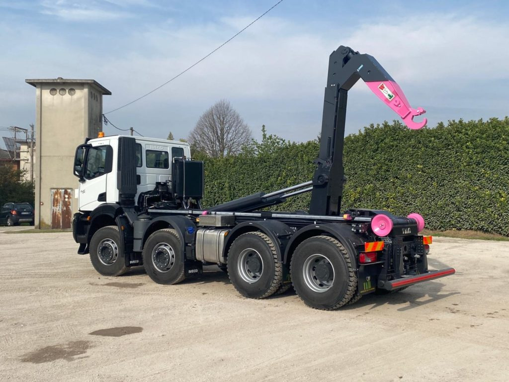 IVECO TRAKKER T-WAY AD510 NUOVO SCARRABILE - Hook lift: gambar 5 IVECO TRAKKER T-WAY AD510 NUOVO SCARRABILE - Hook lift: gambar 5