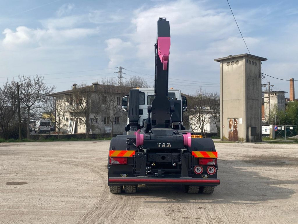 IVECO TRAKKER T-WAY AD510 NUOVO SCARRABILE - Hook lift: gambar 4 IVECO TRAKKER T-WAY AD510 NUOVO SCARRABILE - Hook lift: gambar 4