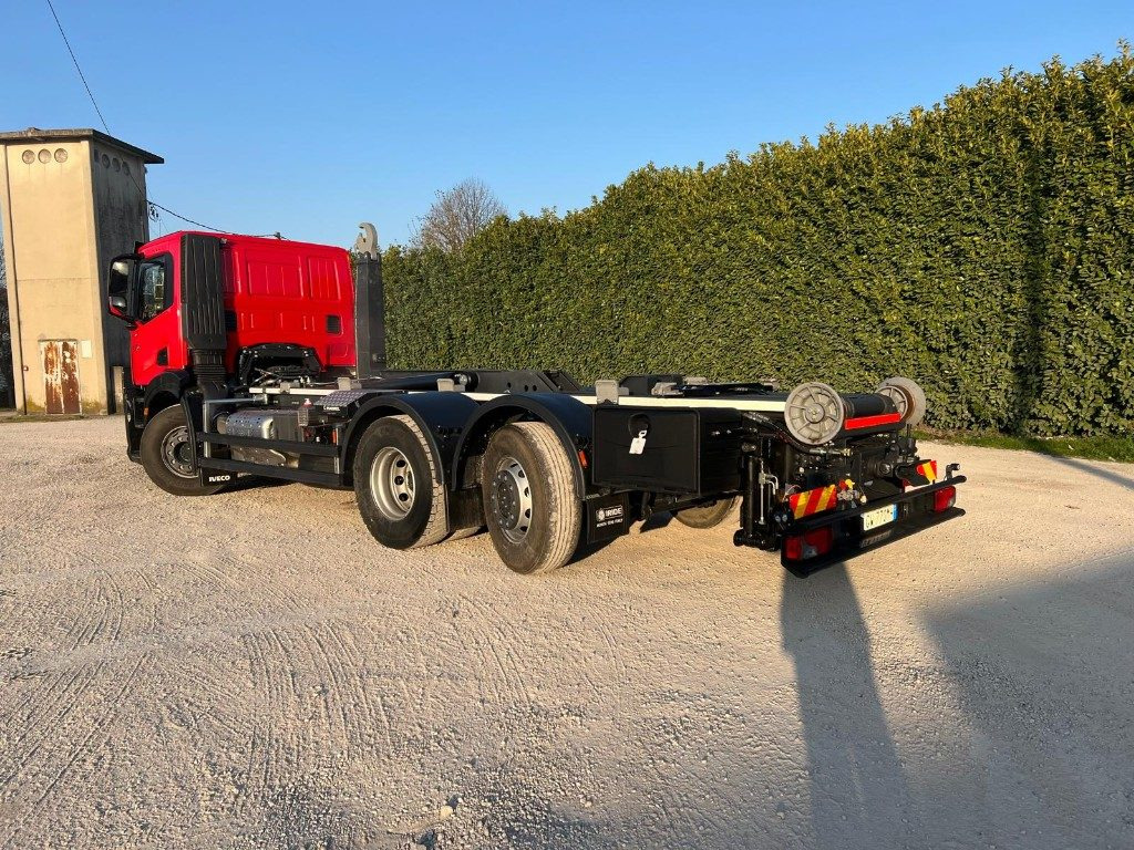 IVECO X-WAY AD260 NUOVO TARGATO SCARRABILE - Hook lift: gambar 3 IVECO X-WAY AD260 NUOVO TARGATO SCARRABILE - Hook lift: gambar 3