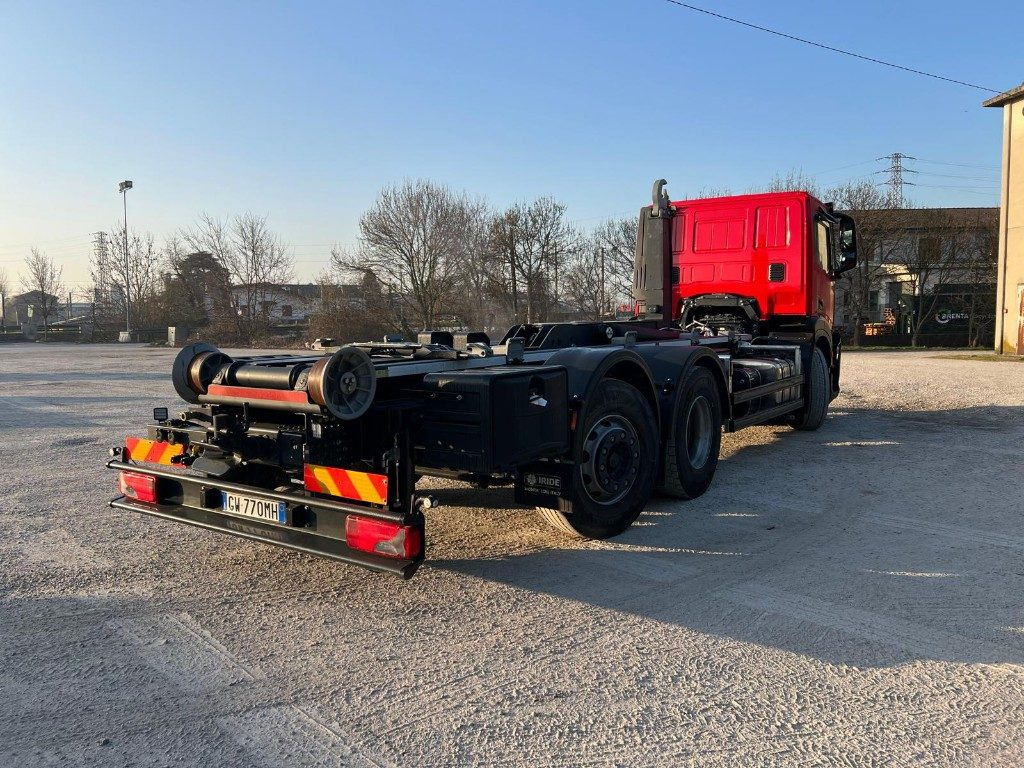 IVECO X-WAY AD260 NUOVO TARGATO SCARRABILE - Hook lift: gambar 4 IVECO X-WAY AD260 NUOVO TARGATO SCARRABILE - Hook lift: gambar 4