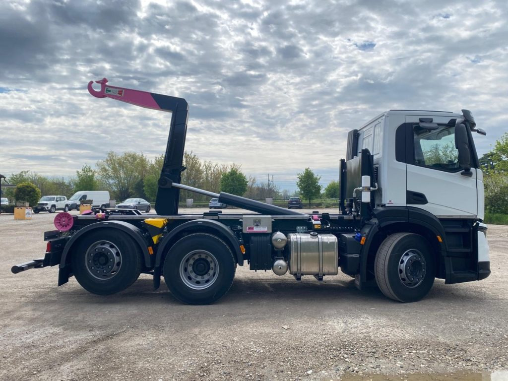 IVECO X-WAY AD280X48Y NUOVO SCARRABILE PASSO 3120 - Hook lift: gambar 5 IVECO X-WAY AD280X48Y NUOVO SCARRABILE PASSO 3120 - Hook lift: gambar 5