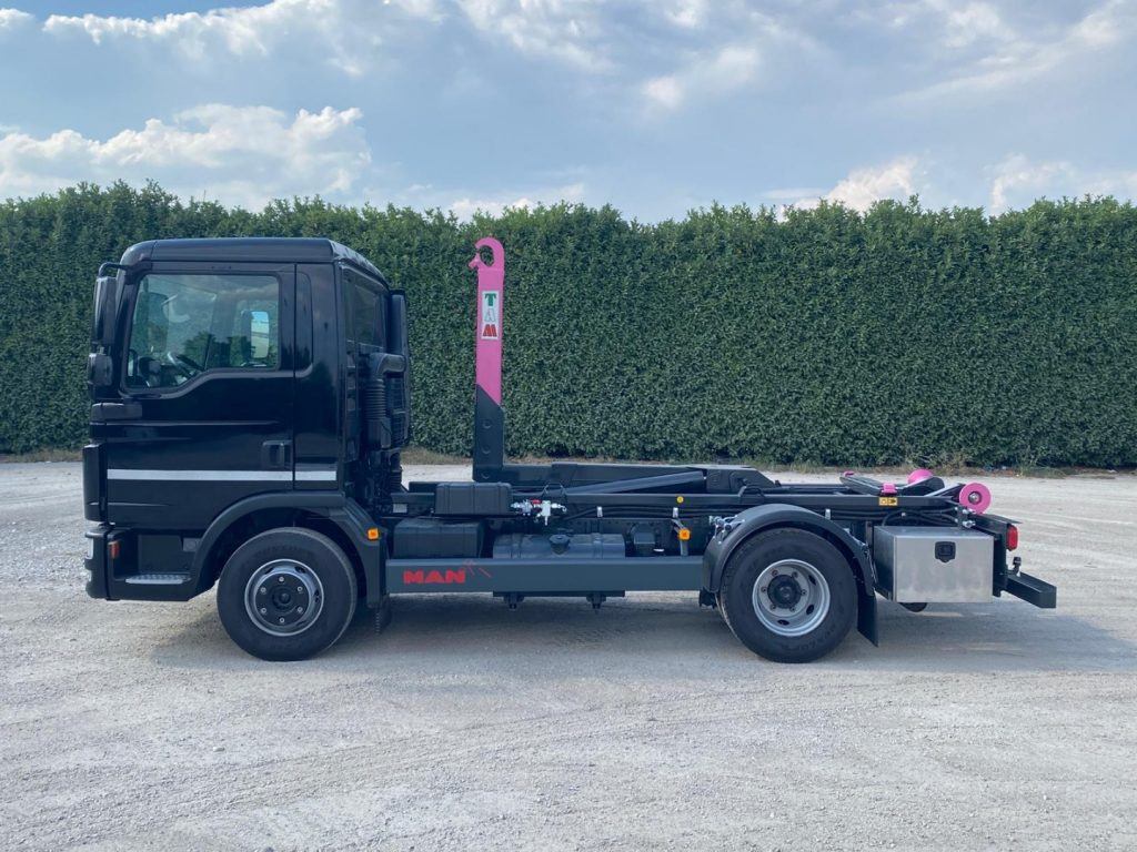 MAN TGL 12.220 CON SCARRABILE NUOVO - Hook lift: gambar 4 MAN TGL 12.220 CON SCARRABILE NUOVO - Hook lift: gambar 4
