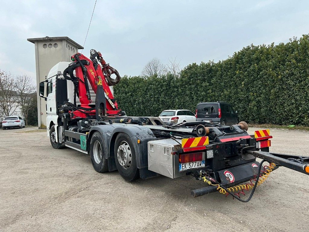 MAN TGX 26.480 SCARRABILE CON GRU - Hook lift: gambar 5 MAN TGX 26.480 SCARRABILE CON GRU - Hook lift: gambar 5