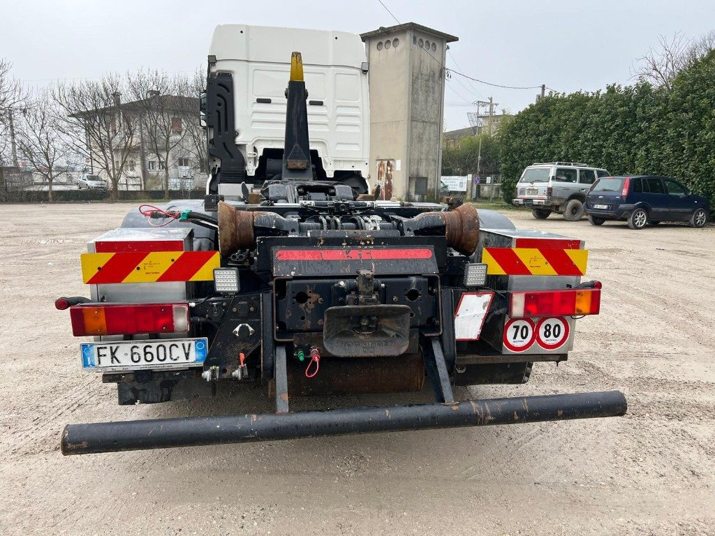 MAN TGX 26.500 USATO SCARRABILE 6X2 - Hook lift: gambar 4 MAN TGX 26.500 USATO SCARRABILE 6X2 - Hook lift: gambar 4