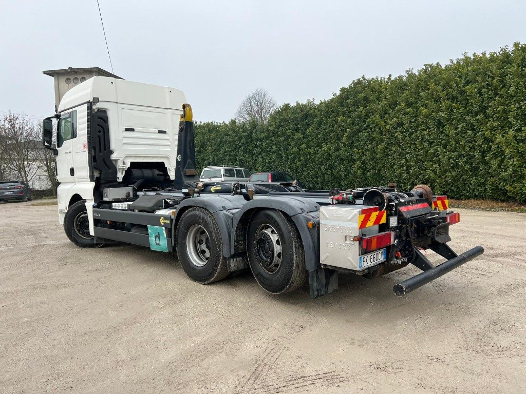 MAN TGX 26.500 USATO SCARRABILE 6X2 - Hook lift: gambar 3 MAN TGX 26.500 USATO SCARRABILE 6X2 - Hook lift: gambar 3