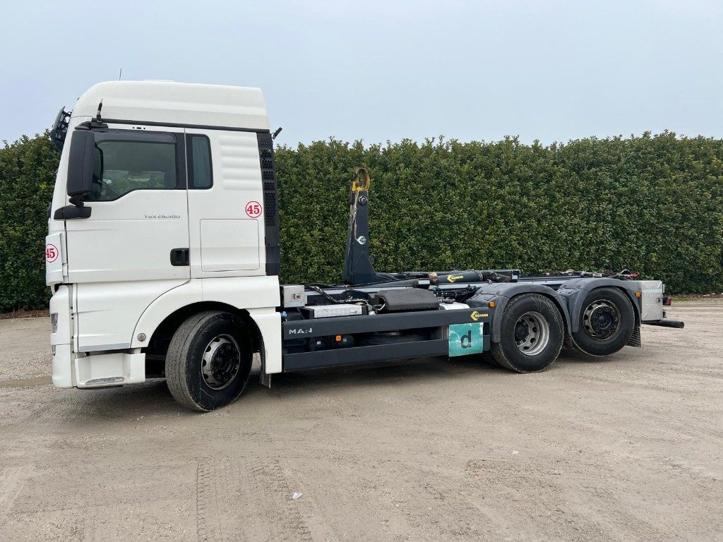 MAN TGX 26.500 USATO SCARRABILE 6X2 - Hook lift: gambar 2 MAN TGX 26.500 USATO SCARRABILE 6X2 - Hook lift: gambar 2
