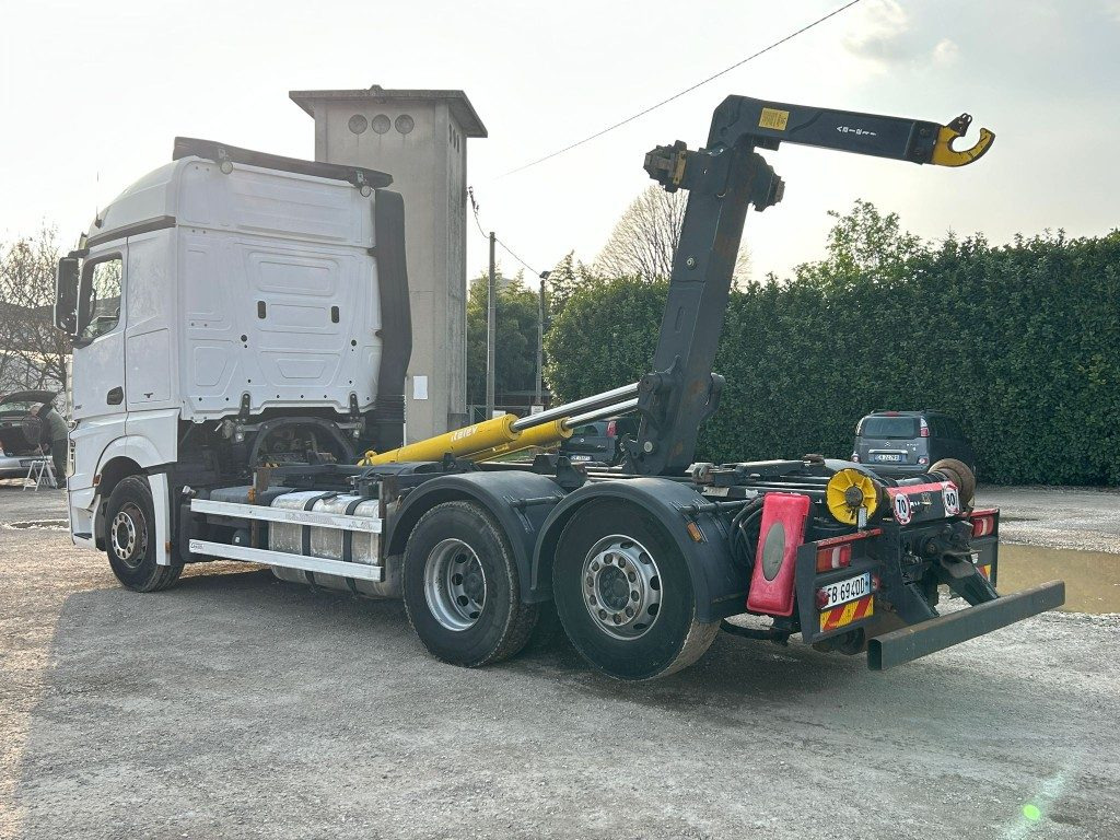 MERCEDES ACTROS 25.51 SCARRABILE - Hook lift: gambar 4 MERCEDES ACTROS 25.51 SCARRABILE - Hook lift: gambar 4