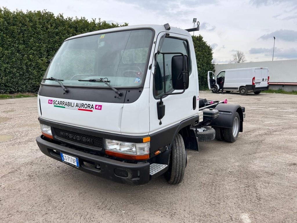 MITSUBISHI CANTER 3.0 SCARRABILE - Hook lift: gambar 2 MITSUBISHI CANTER 3.0 SCARRABILE - Hook lift: gambar 2