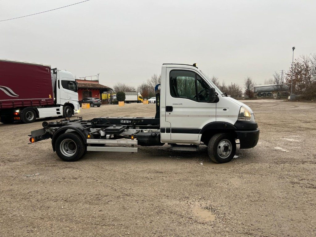 RENAULT MASCOTT SCARRABILE - Hook lift: gambar 5 RENAULT MASCOTT SCARRABILE - Hook lift: gambar 5