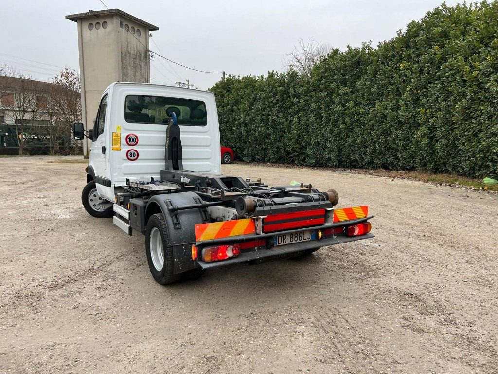 RENAULT MASCOTT SCARRABILE - Hook lift: gambar 3 RENAULT MASCOTT SCARRABILE - Hook lift: gambar 3
