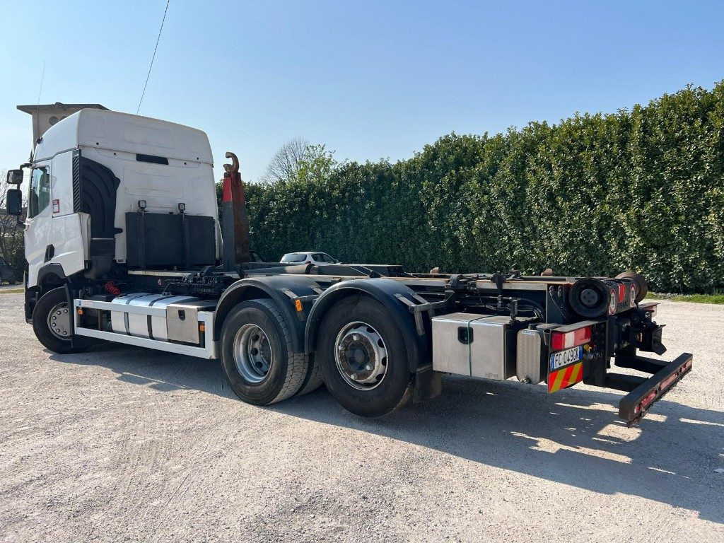 RENAULT SCARRABILE 6X2 - Hook lift: gambar 4 RENAULT SCARRABILE 6X2 - Hook lift: gambar 4