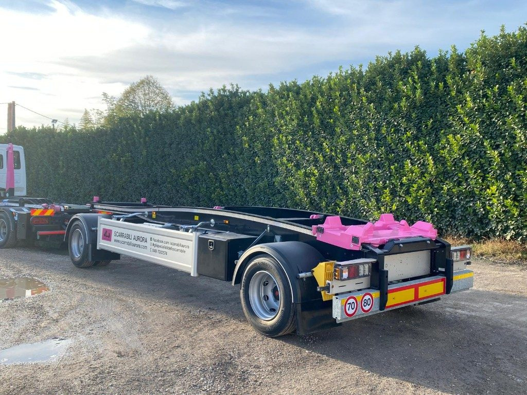 RIMORCHIO SCARRABILE IT RUNNER 20HN - Trailer lewati: gambar 1 RIMORCHIO SCARRABILE IT RUNNER 20HN - Trailer lewati: gambar 1