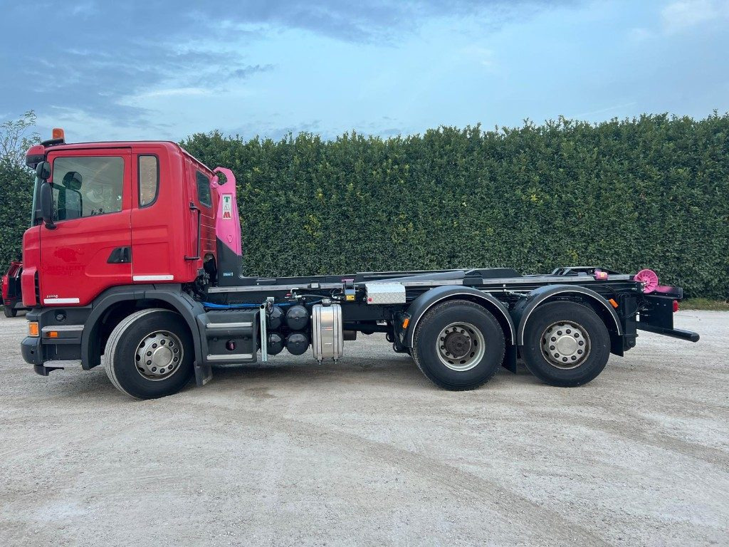 SCANIA G440 SCARRABILE NUOVO PNEUMATICO POSTERIORE - Hook lift: gambar 3 SCANIA G440 SCARRABILE NUOVO PNEUMATICO POSTERIORE - Hook lift: gambar 3