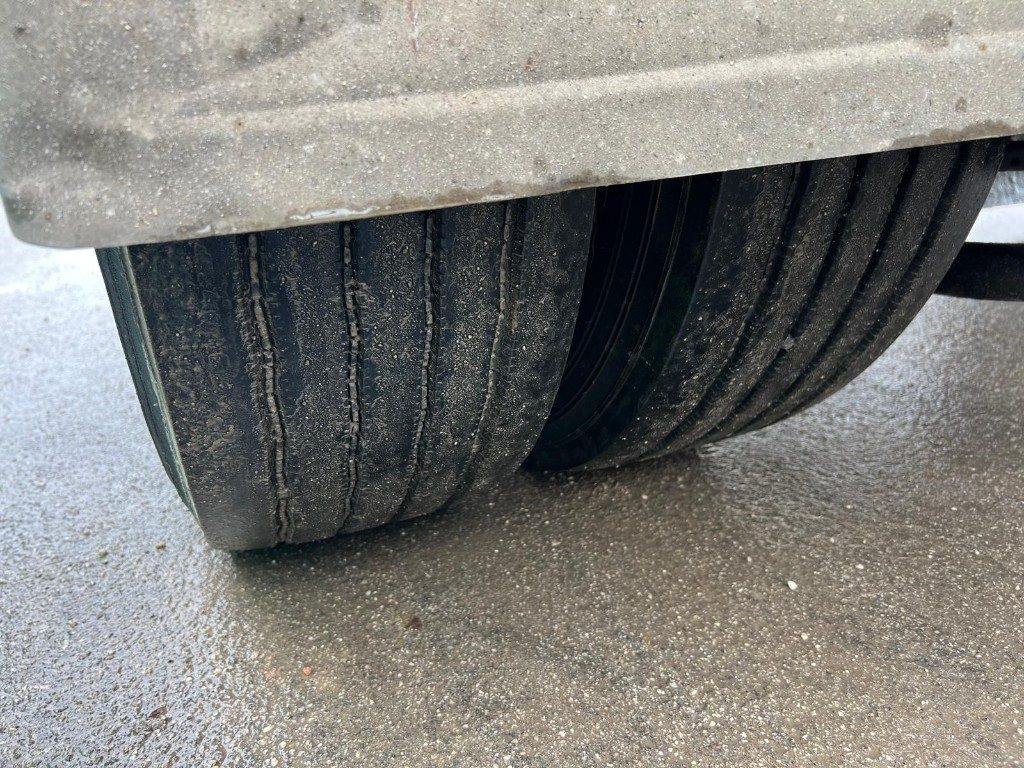 VIBERTI RIMORCHIO VIBERTI SCARRABILE PNEUMATICO - Trailer lewati: gambar 5 VIBERTI RIMORCHIO VIBERTI SCARRABILE PNEUMATICO - Trailer lewati: gambar 5