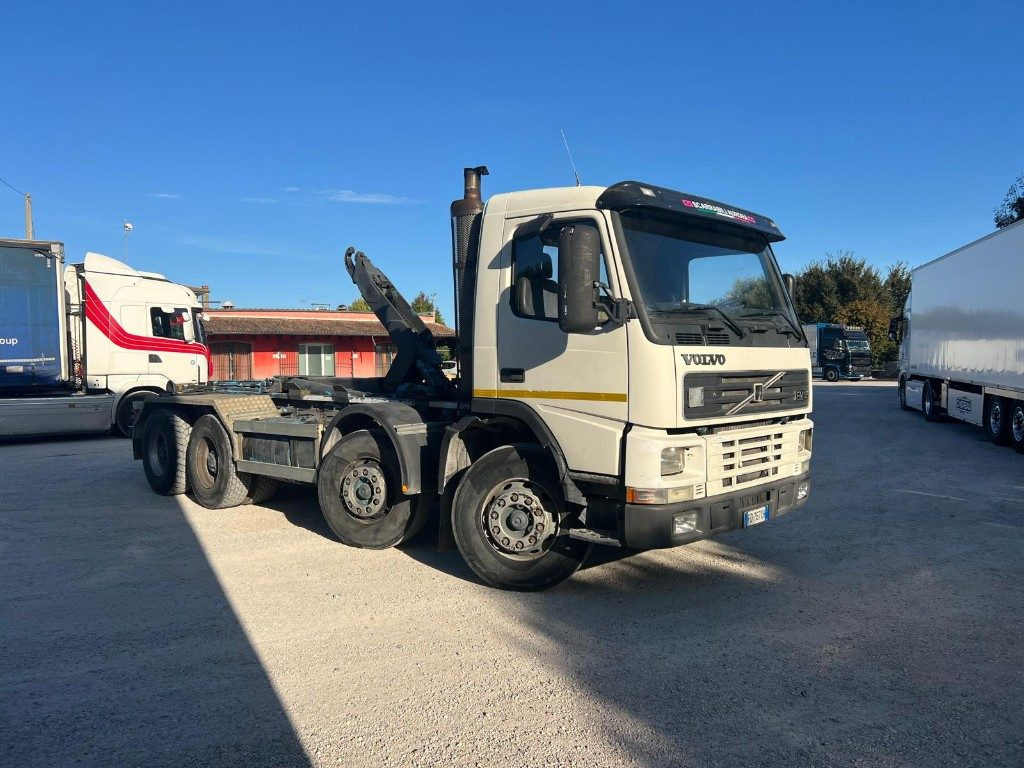 VOLVO FM12 SCARRABILE - Hook lift: gambar 5 VOLVO FM12 SCARRABILE - Hook lift: gambar 5