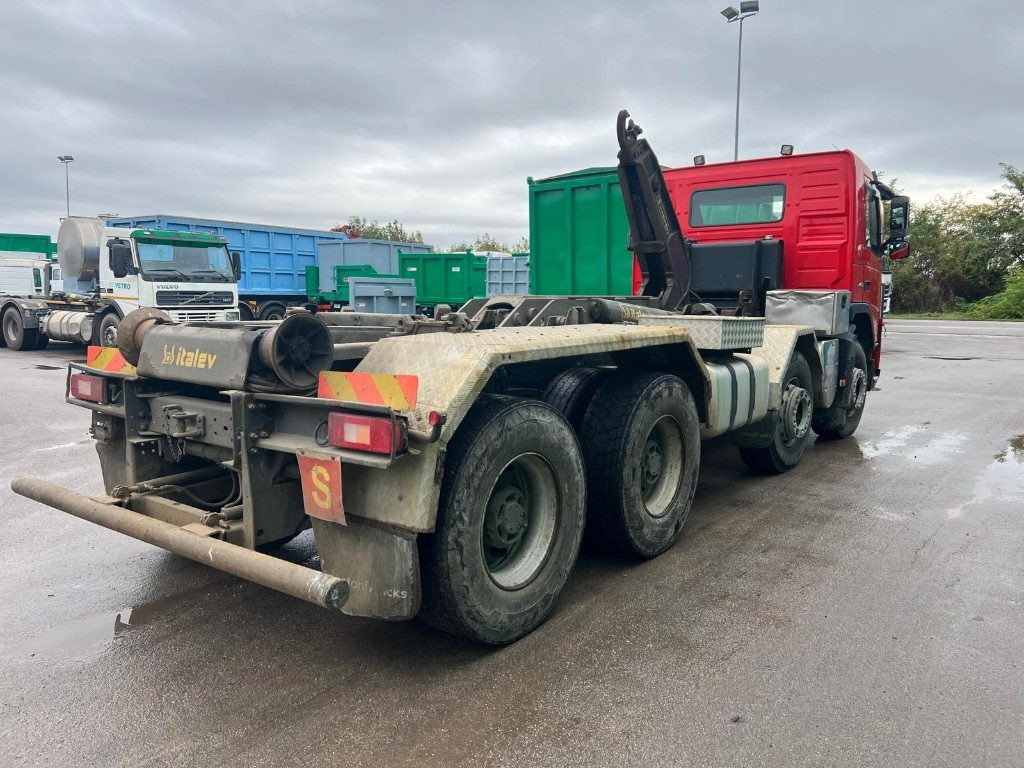 VOLVO FM460 SCARRABILE 8X4 - Hook lift: gambar 3 VOLVO FM460 SCARRABILE 8X4 - Hook lift: gambar 3