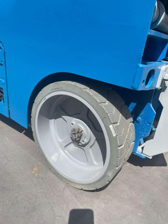 Genie GS-2632 - Scissor lifts: gambar 5 Genie GS-2632 - Scissor lifts: gambar 5