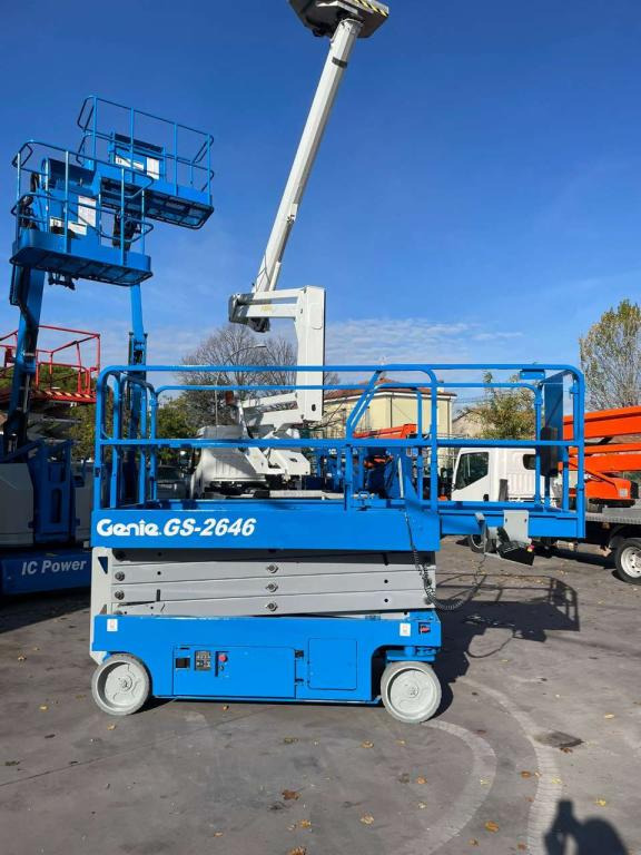 Genie GS-2646 - Scissor lifts: gambar 3 Genie GS-2646 - Scissor lifts: gambar 3