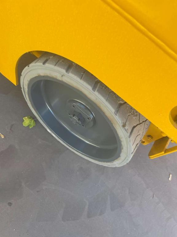 Haulotte COMPACT 10 - Scissor lifts: gambar 5 Haulotte COMPACT 10 - Scissor lifts: gambar 5