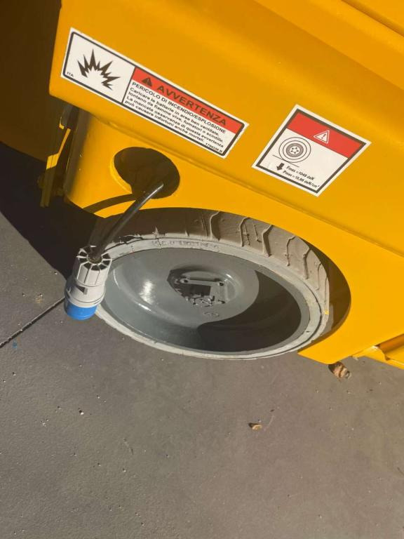 Haulotte COMPACT 10N - Scissor lifts: gambar 4 Haulotte COMPACT 10N - Scissor lifts: gambar 4