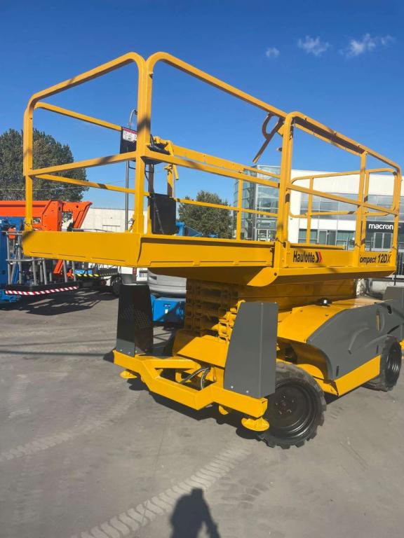 Haulotte COMPACT 12DX - Scissor lifts: gambar 2 Haulotte COMPACT 12DX - Scissor lifts: gambar 2