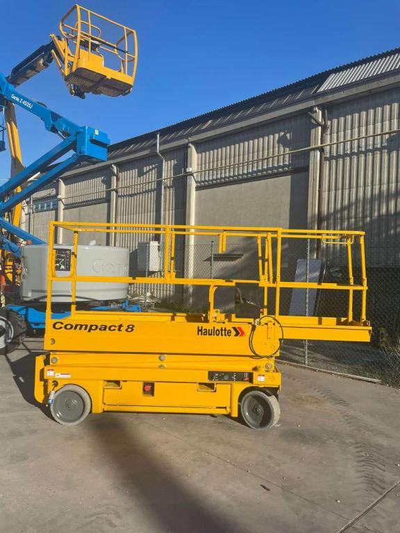 Haulotte COMPACT 8 - Scissor lifts: gambar 1 Haulotte COMPACT 8 - Scissor lifts: gambar 1