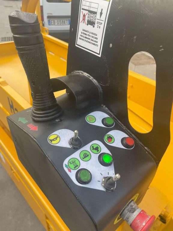 Haulotte OPTIMUM 8 - Scissor lifts: gambar 2 Haulotte OPTIMUM 8 - Scissor lifts: gambar 2