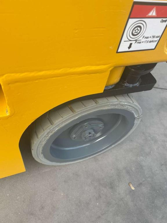 Haulotte OPTIMUM 8 - Scissor lifts: gambar 3 Haulotte OPTIMUM 8 - Scissor lifts: gambar 3