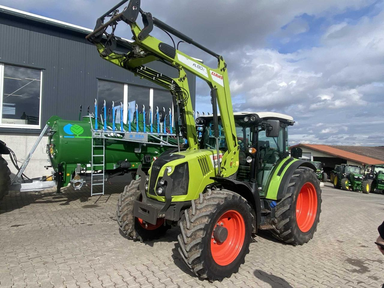 CLAAS Arion 420 - Traktor: gambar 1 CLAAS Arion 420 - Traktor: gambar 1