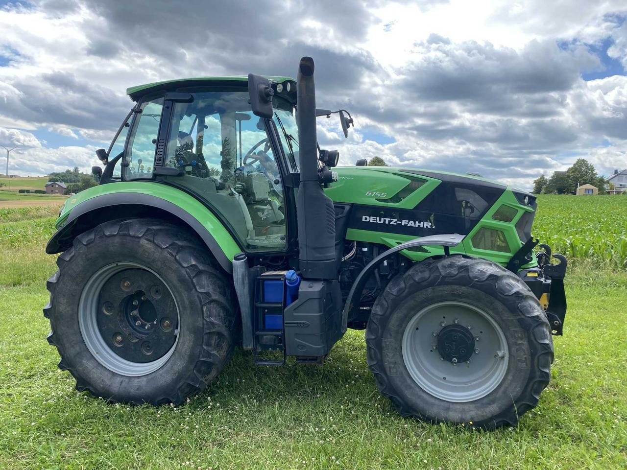 Deutz-Fahr 6155 Agrotron - Traktor: gambar 2 Deutz-Fahr 6155 Agrotron - Traktor: gambar 2