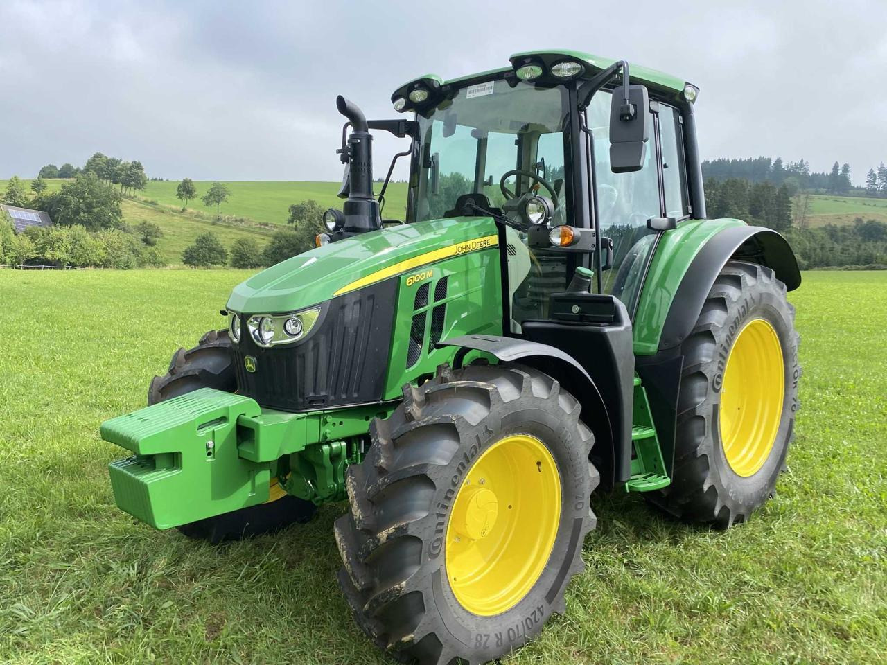 John Deere 6100 M AutoQuadEco - Traktor: gambar 3 John Deere 6100 M AutoQuadEco - Traktor: gambar 3