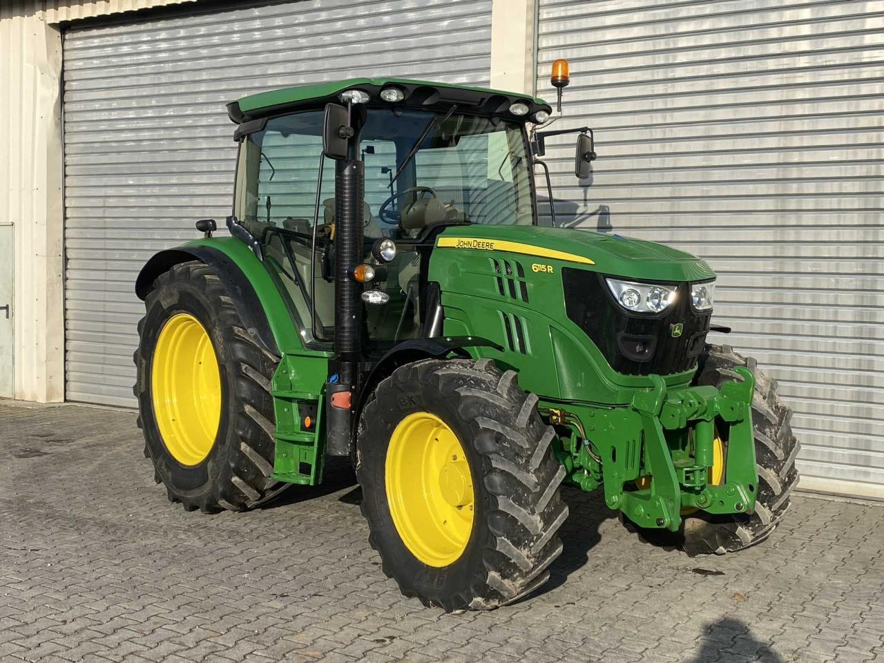 John Deere 6115R - Traktor: gambar 3 John Deere 6115R - Traktor: gambar 3