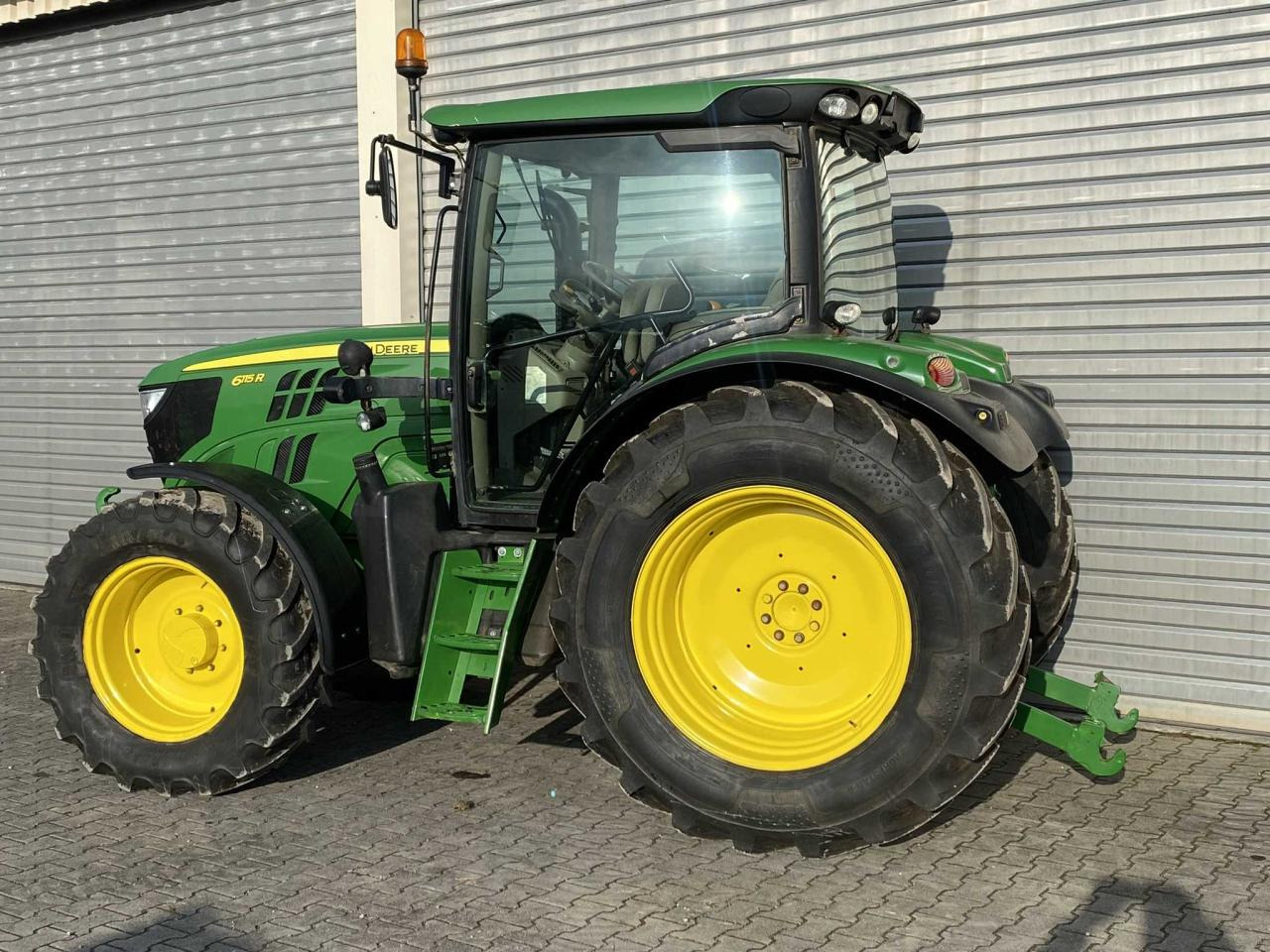 John Deere 6115R - Traktor: gambar 4 John Deere 6115R - Traktor: gambar 4