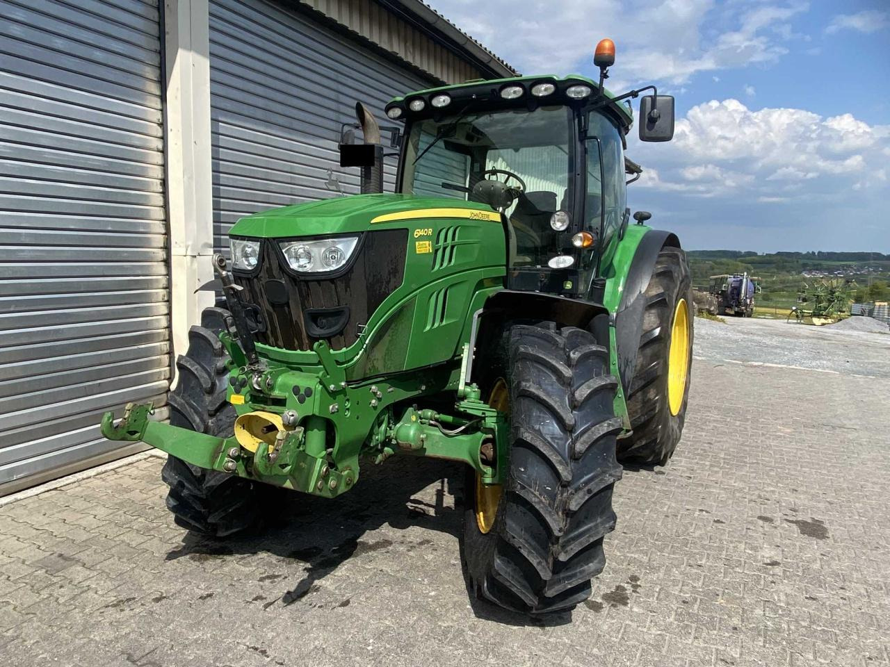 John Deere 6140R - Traktor: gambar 3 John Deere 6140R - Traktor: gambar 3