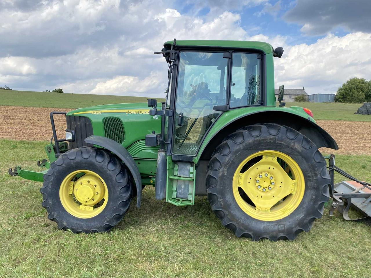 John Deere 6320 Premium - Traktor: gambar 1 John Deere 6320 Premium - Traktor: gambar 1