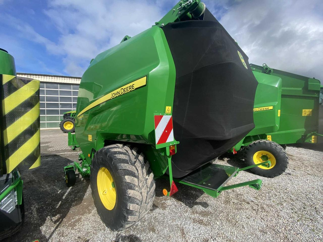 John Deere V461 R - 671 Bunde - Baler bulat: gambar 4 John Deere V461 R - 671 Bunde - Baler bulat: gambar 4