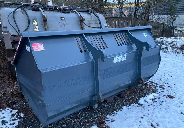 Siljum MekanPolannekauha 3,8m3 - Ember loader: gambar 1 Siljum MekanPolannekauha 3,8m3 - Ember loader: gambar 1