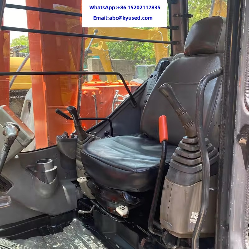 Ekskavator HITACHI ZX60: gambar 16