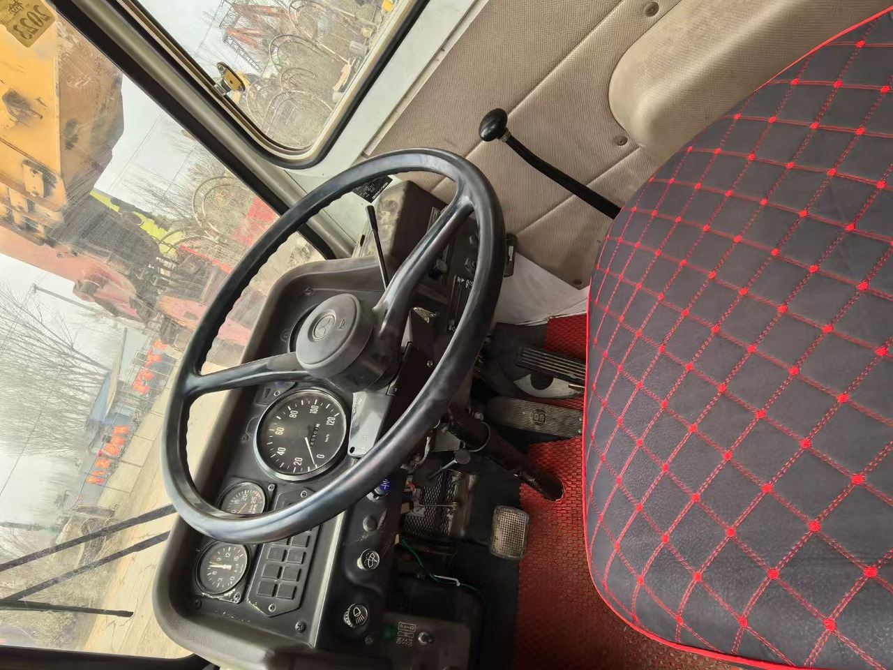 KATO NK250E NK300E NK400E NK500E NK800 NK1000 25ton 30 ton 40 ton 50 ton 80 ton truck crane - Derek bergerak: gambar 5 KATO NK250E NK300E NK400E NK500E NK800 NK1000 25ton 30 ton 40 ton 50 ton 80 ton truck crane - Derek bergerak: gambar 5
