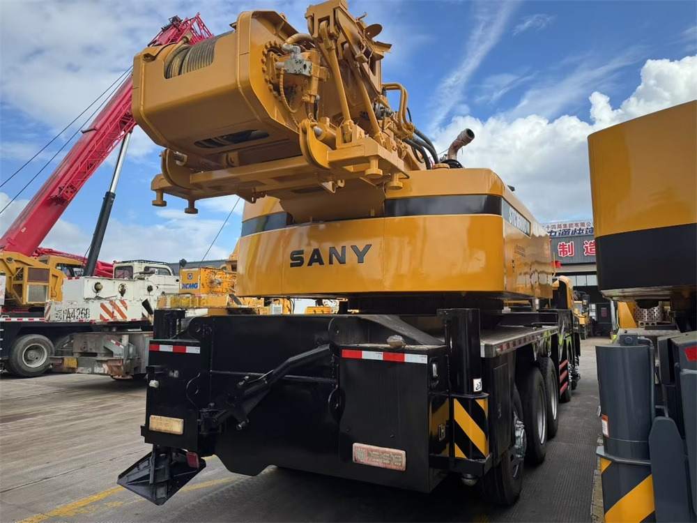 SANY STC1000 100Ton STC1300 130Ton Used Truck Crane - Derek bergerak: gambar 5 SANY STC1000 100Ton STC1300 130Ton Used Truck Crane - Derek bergerak: gambar 5
