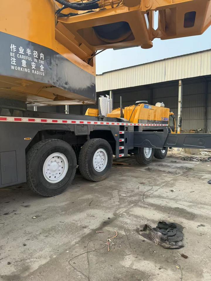 Leasing XCMG QAY240 XCT240 XCA240 QY240K 240 ton 250 ton 300 ton 260 ton 200 ton 220 ton crane XCMG QAY240 XCT240 XCA240 QY240K 240 ton 250 ton 300 ton 260 ton 200 ton 220 ton crane: gambar 7 Leasing XCMG QAY240 XCT240 XCA240 QY240K 240 ton 250 ton 300 ton 260 ton 200 ton 220 ton crane XCMG QAY240 XCT240 XCA240 QY240K 240 ton 250 ton 300 ton 260 ton 200 ton 220 ton crane: gambar 7