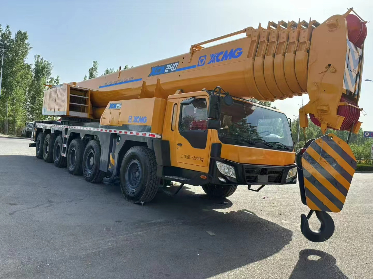 XCMG QAY240 XCT240 XCA240 QY240K 240 ton 250 ton 300 ton 260 ton 200 ton 220 ton crane - Derek semua medan: gambar 2 XCMG QAY240 XCT240 XCA240 QY240K 240 ton 250 ton 300 ton 260 ton 200 ton 220 ton crane - Derek semua medan: gambar 2