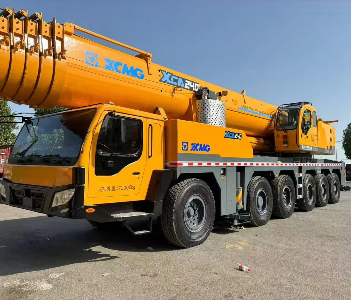 XCMG QAY300 QAY260 QAY240 XCT240 XCA240 240ton 250ton 260ton 200ton 220ton crane - Derek bergerak: gambar 4 XCMG QAY300 QAY260 QAY240 XCT240 XCA240 240ton 250ton 260ton 200ton 220ton crane - Derek bergerak: gambar 4