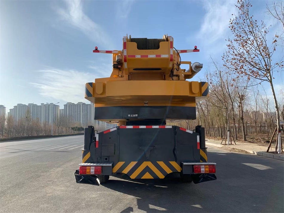 XCMG QY100K 100TON - Derek bergerak: gambar 3 XCMG QY100K 100TON - Derek bergerak: gambar 3