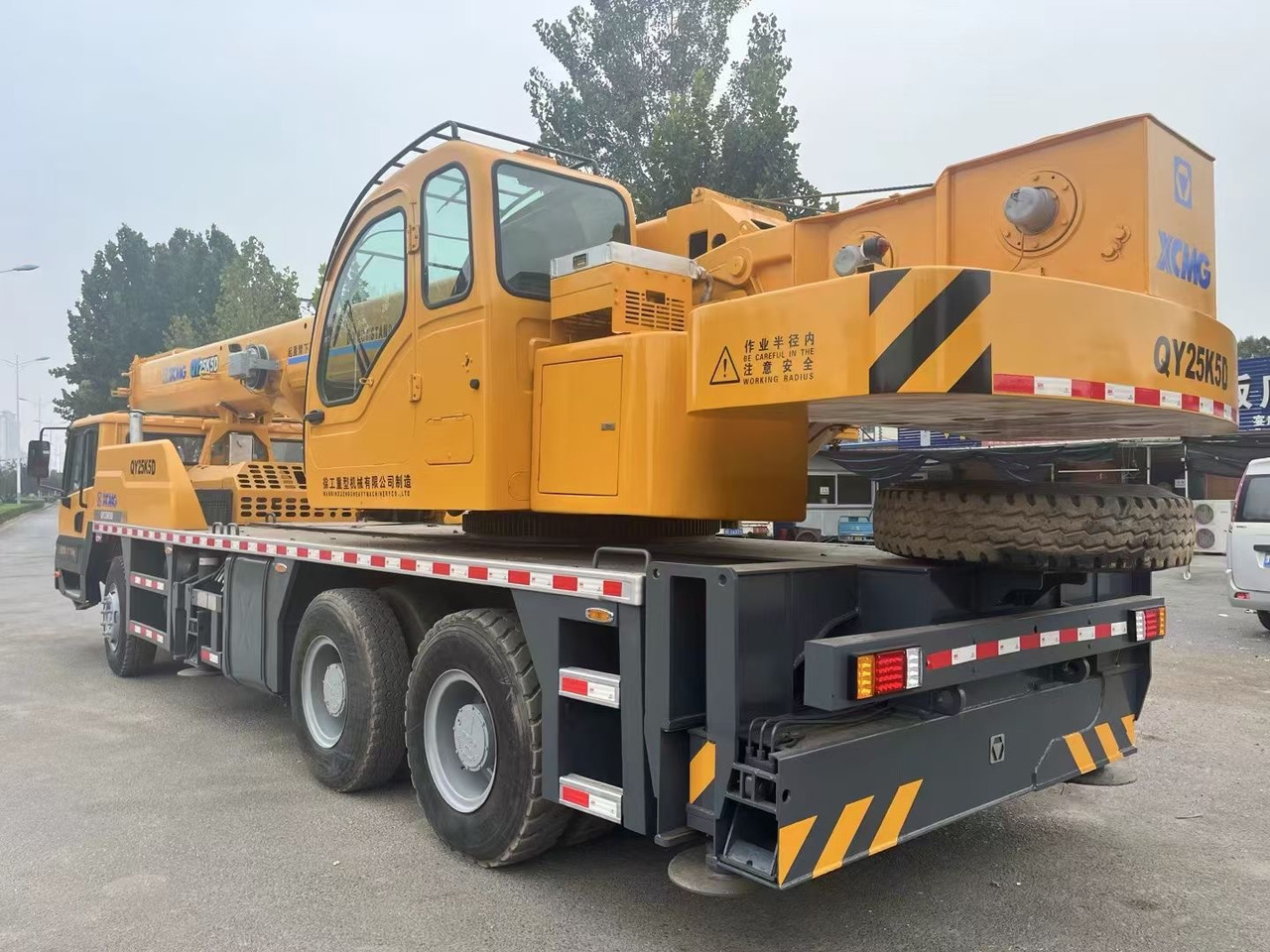 XCMG QY25K5D QY25K5C QY25K5-1 25 TON TRUCK CRANE - Derek bergerak: gambar 3 XCMG QY25K5D QY25K5C QY25K5-1 25 TON TRUCK CRANE - Derek bergerak: gambar 3
