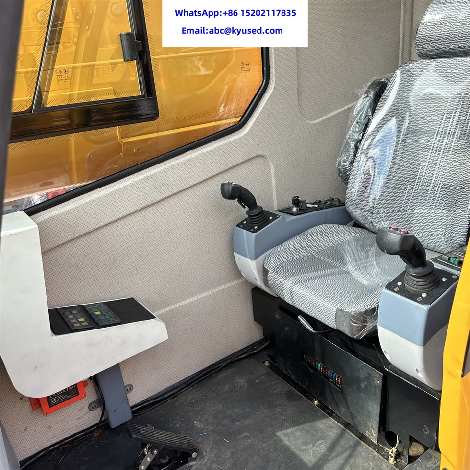 Derek bergerak XCMG QY70KC QY70KA XCT70 XCT80 QY50KC QY50K QY70K XCT25L5 QY25K5 QY35K5 25TON 30TON 35TON 50TON 70TON 80TON 75TON TRUCK CRANE: gambar 6