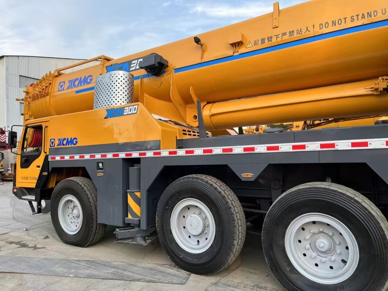 XCMG XCA300 QAY300 QY300K 300Ton Used Mobile Crane - Derek bergerak: gambar 5 XCMG XCA300 QAY300 QY300K 300Ton Used Mobile Crane - Derek bergerak: gambar 5